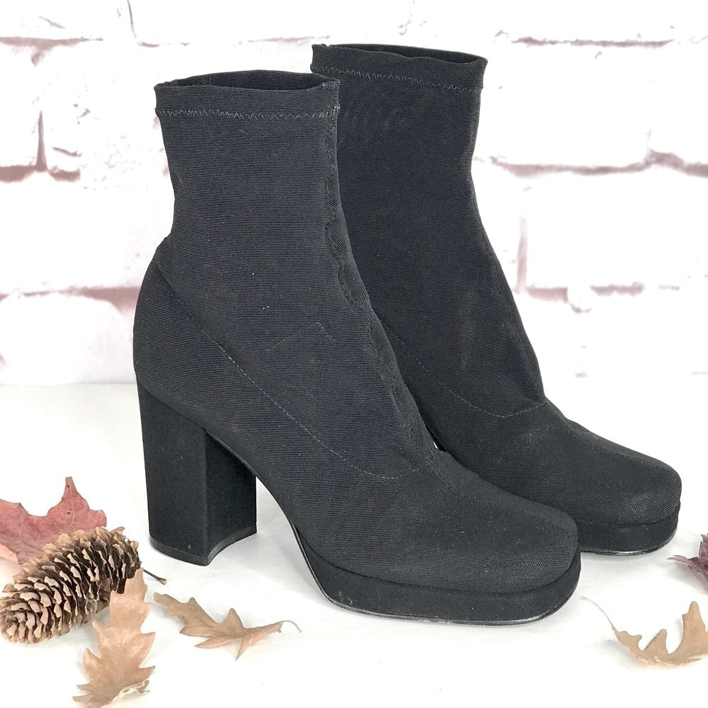 ENZO ANGIOLINI Size 6 Black Knit Sock Ankle Boots Chunky Heels feels like 6.5 - Picture 14 of 15